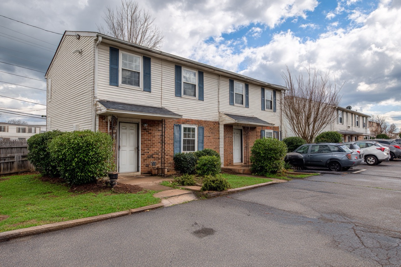 Professional marketing photos of rental property in Virginia